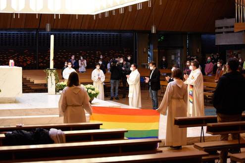 Eindrücke vom Segensgottesdienst für Liebende am 10. Mai 2021